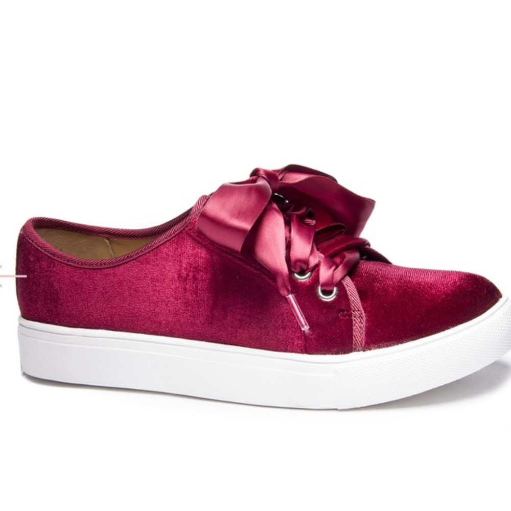 Dieth Laundry merlot velvet flats /Sneakers